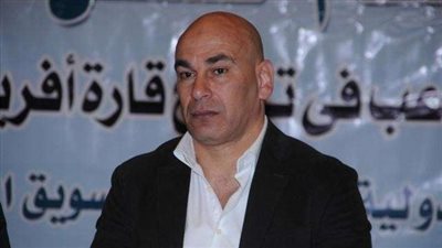 إبراهيم حسن يفتح النار على «حازم إمام»: يشبه عبد الحليم حافظ في اتخاذ القرارات