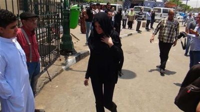 لأول مرة.. أروى جودة بالحجاب أثناء تشييع جثمان 'سمراء النيل'