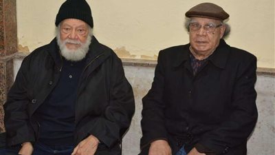 نجون الفن يشاركون في عزاء محسن نصر