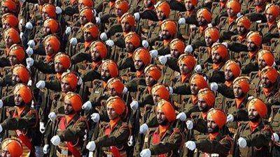 باكستان تستدعي سفيرها في الهند وسط تصاعد التوتر بين البلدين