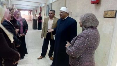 بالصور.. نائب رئيس جامعة الأزهر يتابع الدراسة بكلية الاقتصاد المنزلي بطنطا