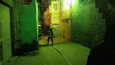 بالصور.. تعزيزات الحماية المدنية تصل محيط انفجار الدرب الأحمر