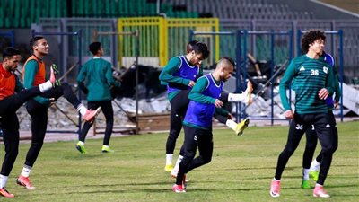 تركيز كبير على النواحي الخططية خلال تدريبات المصري استعدادًا للنجوم