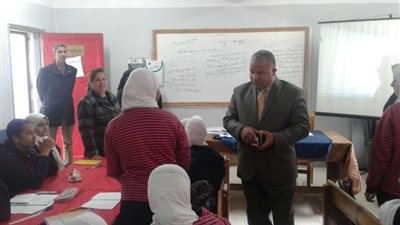 مدير تعليم الإسماعيلية يتفقد انتظام الدراسة بالمدارس