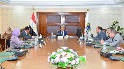 وزير التنمية المحلية يلتقي ببعض المحافظين لاستعراض منظومة النظافة