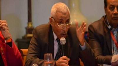 عمال مصر: النزول إلى مواقع الإنتاج لتعريف العمال بآليات العمل النقابي