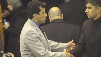 بالصور .. وزير الشباب والرياضة يحضر عزاء الراحل خالد توحيد