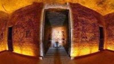 وزيري الأثار والسياحة يشهدان تعامد الشمس على وجه رمسيس الثاني