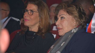 بالصور.. فنانين يشاركون في ختام ملتقى 