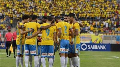 التعادل السلبي يسيطر علي الشوط الأول بين الإسماعيلي وقسنطينة