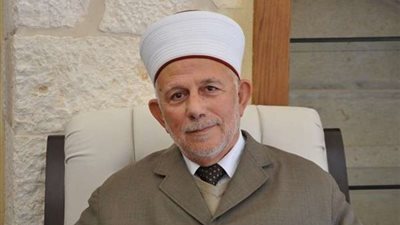 بالصور.. إسرائيل تعتقل رئيس مجلس الأوقاف الأعلى في القدس