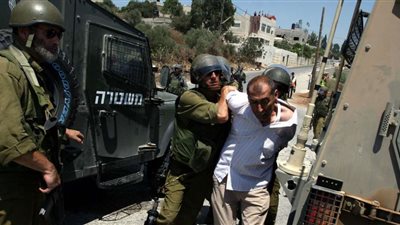 قوات الاحتلال الإسرائيلي تعتقل 14 فلسطينيًا