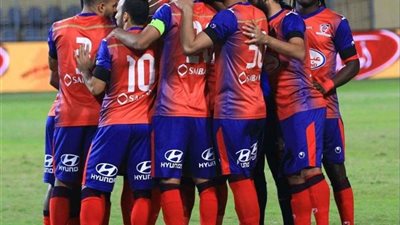 بتروجيت يصطدم بالداخلية للهروب من القاع