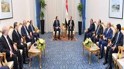 السيسي يهنىء الحريري بتشكيل الحكومة الجديدة