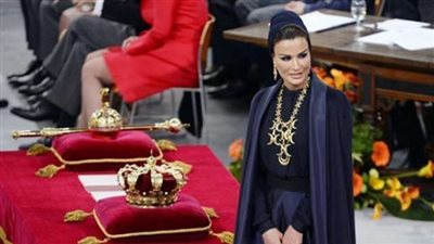 «صابونة» الشيخة موزة الأغلى عالميًا.. ونشطاء: «إيش تعمل المشطة في الوش العكر»