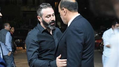 بالصور.. نجوم الرياضة يقدمون واجب العزاء في وفاة والدة هشام يكن