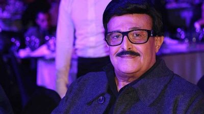 سمير غانم ينصح الشباب بالتأني في قرار الزواج