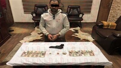 سائق تاكسي وراء سرقة مجوهرات ربة منزل بمنشأة ناصر