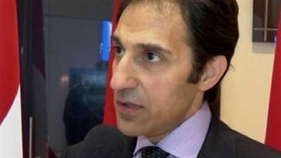 المتحدث بإسم الرئاسة: السيسي يتابع المشروعات في الصباح وسط العمال والمهندسين