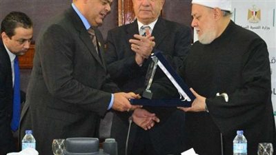 الجندي وأبو زيد يوجهون 3 رسائل للمواطنين والإعلاميين من مقر الوزارة (صور)