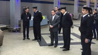 أمن مطار القاهرة يضبط 54 هاربًا من أحكام قضائية