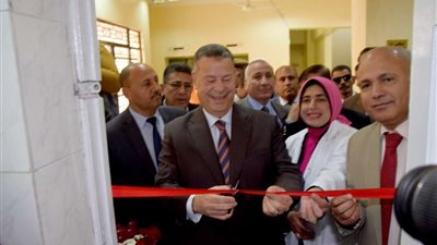 محافظ بني سويف يفتتح عيادتي الأسنان والإعاقة البصرية بمستشفى الرمد