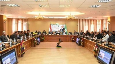 محافظ الشرقية يراجع اللمسات النهائية لحملة 100 مليون صحة