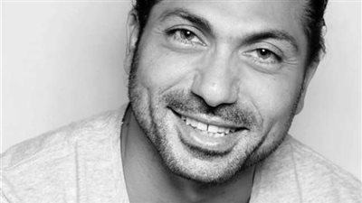 محمد حمدي يخون زوجته في 'المعجزة'