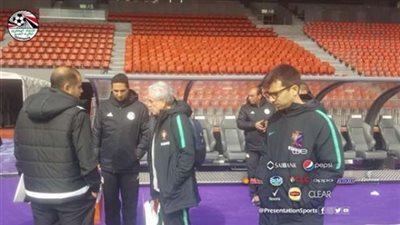 بالصور.. لهيطة يتفقد ملعب مباراة مصر والبرتغال