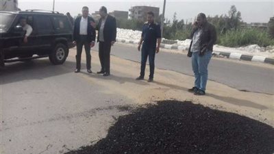 متابعة أعمال رصف وترميم الطرق بالبحيرة