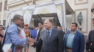 مدير أمن الجيزة يغادر مدرسة الأورمان بعد تفقده الحالة الأمنية