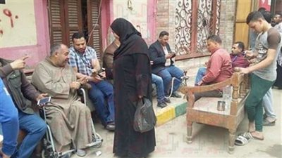 بالصور.. محافظ المنيا يتابع سير العملية الانتخابية