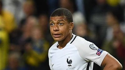 شاهد.. فرنسا تتقدم على روسيا بهدف «مبابي» في الشوط الأول