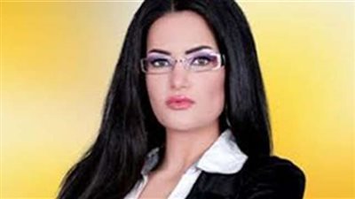 بالفيديو.. «فسبة» سما المصري تتسبب في إزدحام امام اللجنة.. والأمن يمنعها من الدخول