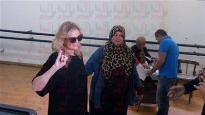 بالفيديو.. يسرا لمقاطعي الانتخابات: «نظركوا ضعيف جدًا»