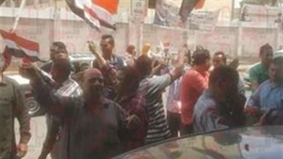 بالصور.. وصلات رقص وزغاريد للناخبات أمام اللجان الانتخابية بأسيوط