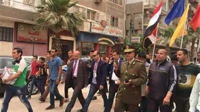 بالصور..مسيره حاشدة بجامعة أسيوط  لدعم الانتخابات