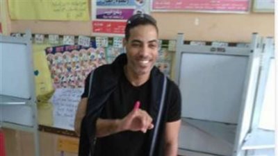 خالد بيبو يدلي بصوته في الانتخابات الرئاسية بأكتوبر