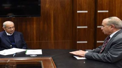 رئيس الوزراء يجتمع بوزير التنمية المحلية على خلفية تصريحاته الأخيرة أمام النواب