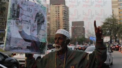 مواطن مصري يهنئ الرئيس: «والله السيسي عسل»