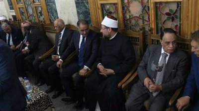 وزير الأوقاف يقدم  واجب العزاء في وفاة زوجة وكيل البرلمان