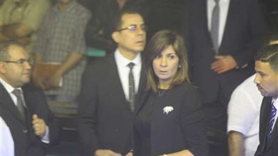 وزيرة الهجرة تقدم واجب العزاء فى زوجة وكيل أول مجلس النواب
