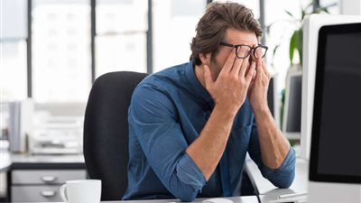 احذر..العمل أثناء العطلات يصيب بالاكتئاب