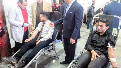 جامعة دمنهور تنظم حملة التبرع بالدم لمصابي محطة مصر