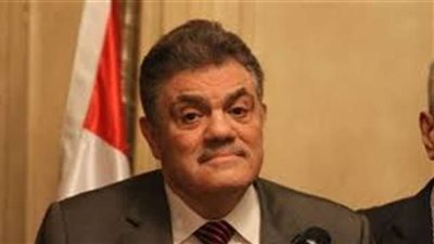 «أبو شقة» يُنصب البدوي الرئاسة الشرفية بسبب أداءه الحزبي