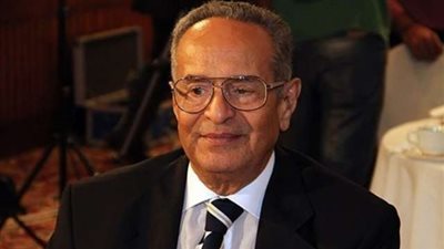 أبو شقة: الوفد دائمًا ما يقف بجوار الدولة المصرية