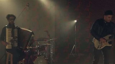 بالفيديو.. فريق «وسط البلد» يطرح «مانيكان»