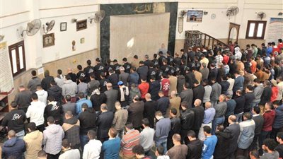 أداء صلاة الغائب بالغربية على أرواح ضحايا حادث محطة مصر