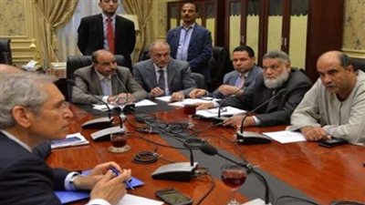 «زراعة النواب» تطالب بـ 50 جنيهًا زيادة لأردب القمح.. «الفلاحين»: لا تغني من جوع