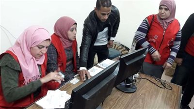 الكشف على ٢٤ ألف مواطن في اليوم الأول لـ 